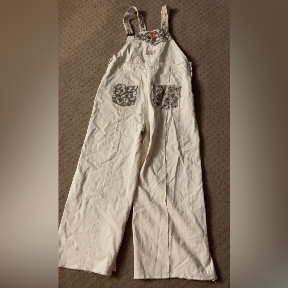 Floral Patchwork overalls with Embroidered Detail POL - Picture 3 of 3